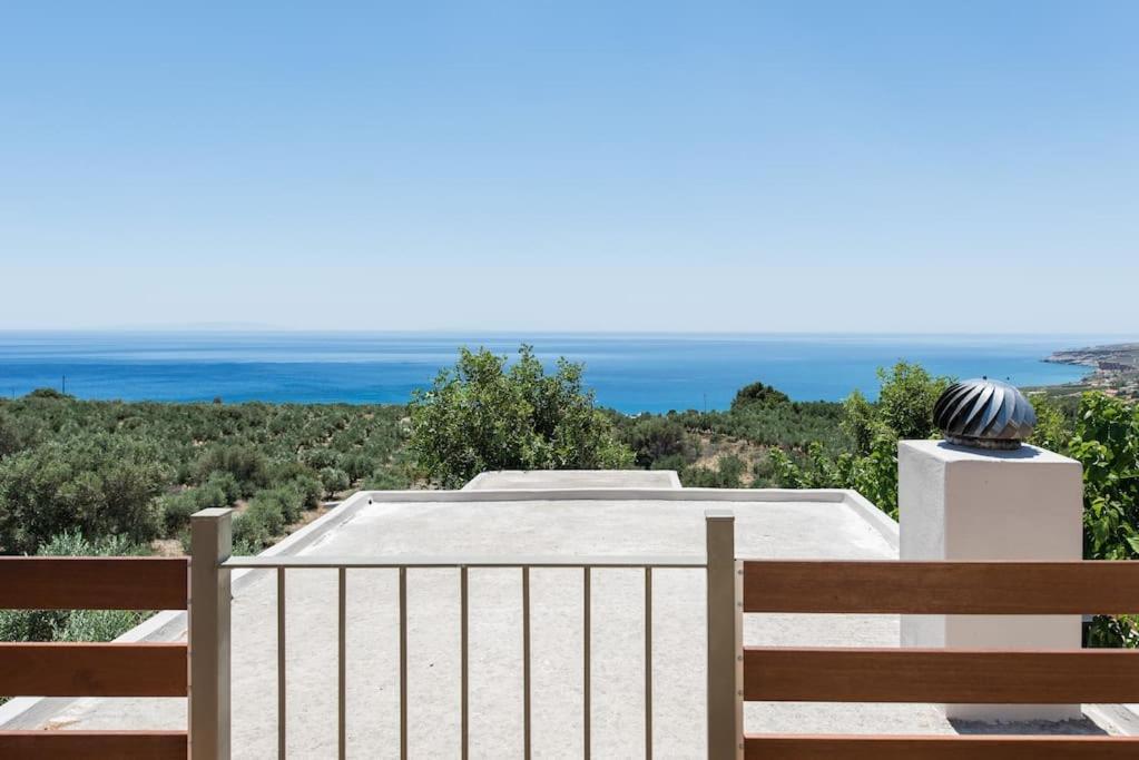 Villa Olvia Sfakia Exterior photo