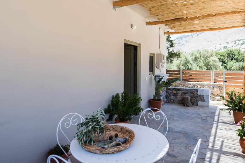 Villa Olvia Sfakia Exterior photo