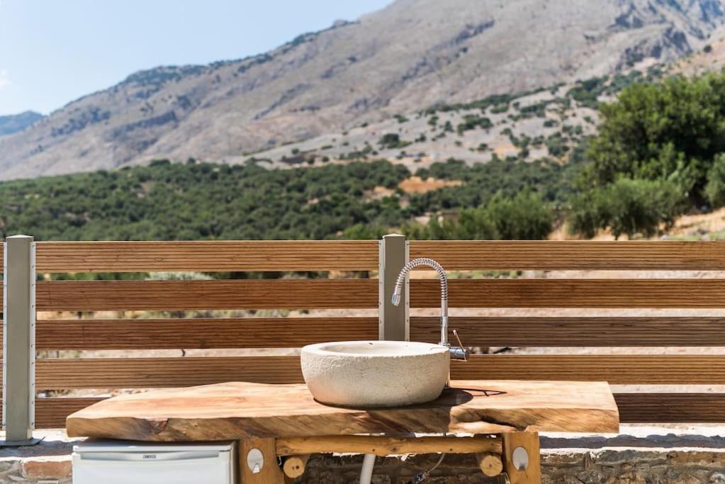 Villa Olvia Sfakia Exterior photo